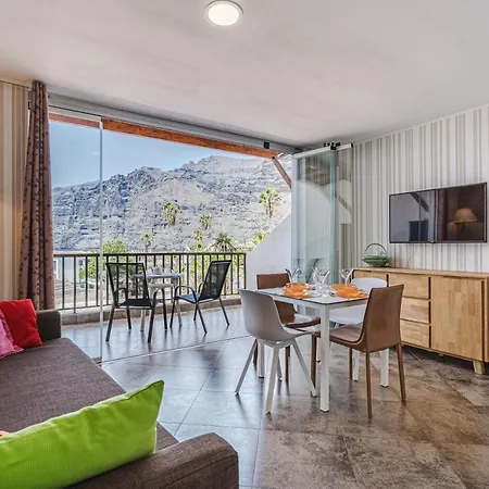 Amazing Atlantic And Breathtaking Mountains Views Apartment