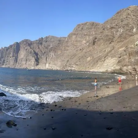 Amazing Atlantic And Breathtaking Mountains Views Apartment Acantilado de los Gigantes