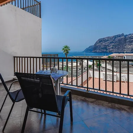 Amazing Atlantic And Breathtaking Mountains Views Acantilado de los Gigantes